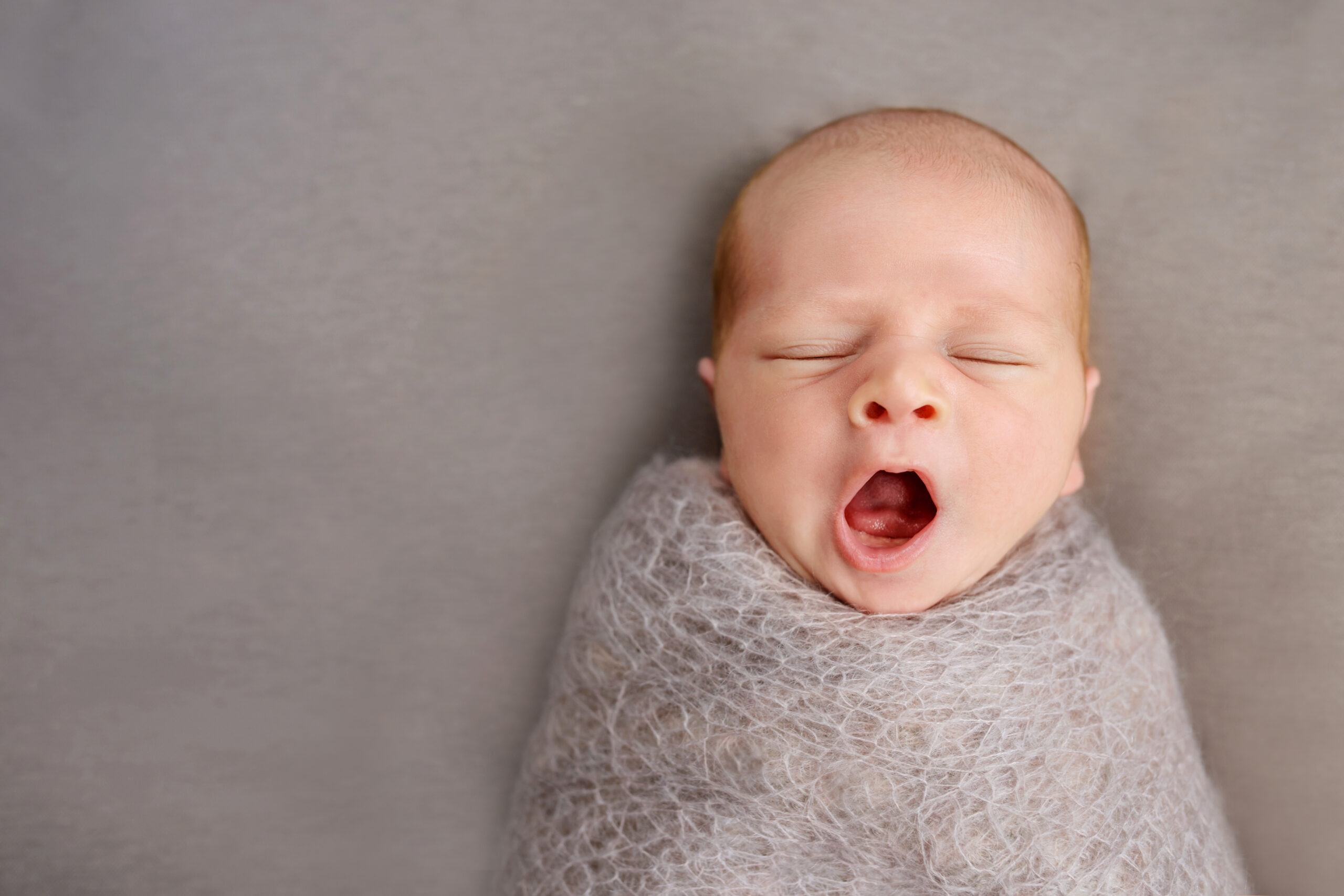 Newborn,Baby,Yawns,two,Week,Old